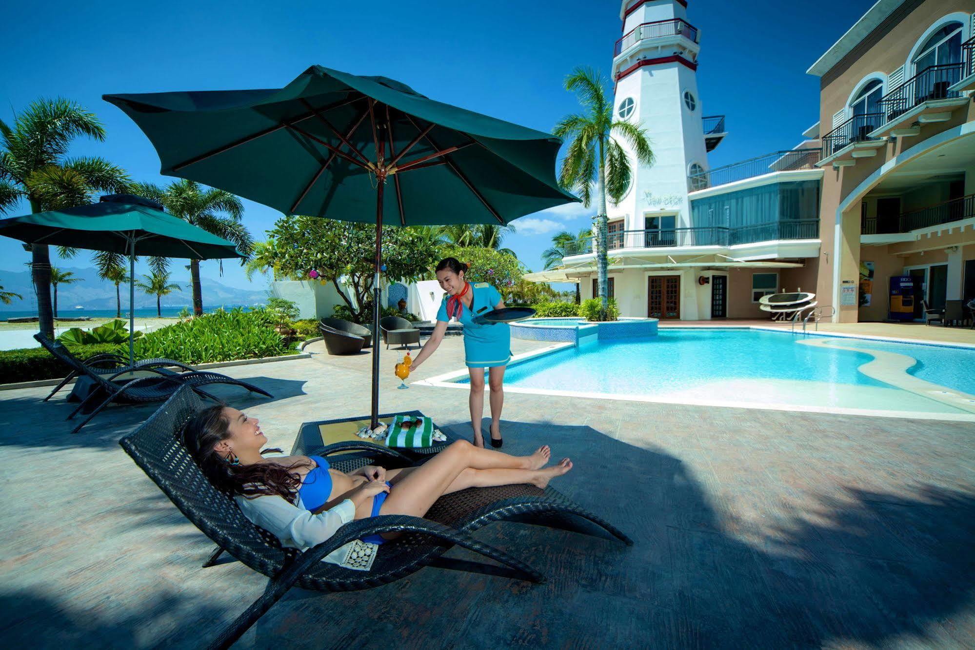 The Lighthouse Marina Resort Olongapo Exterior photo