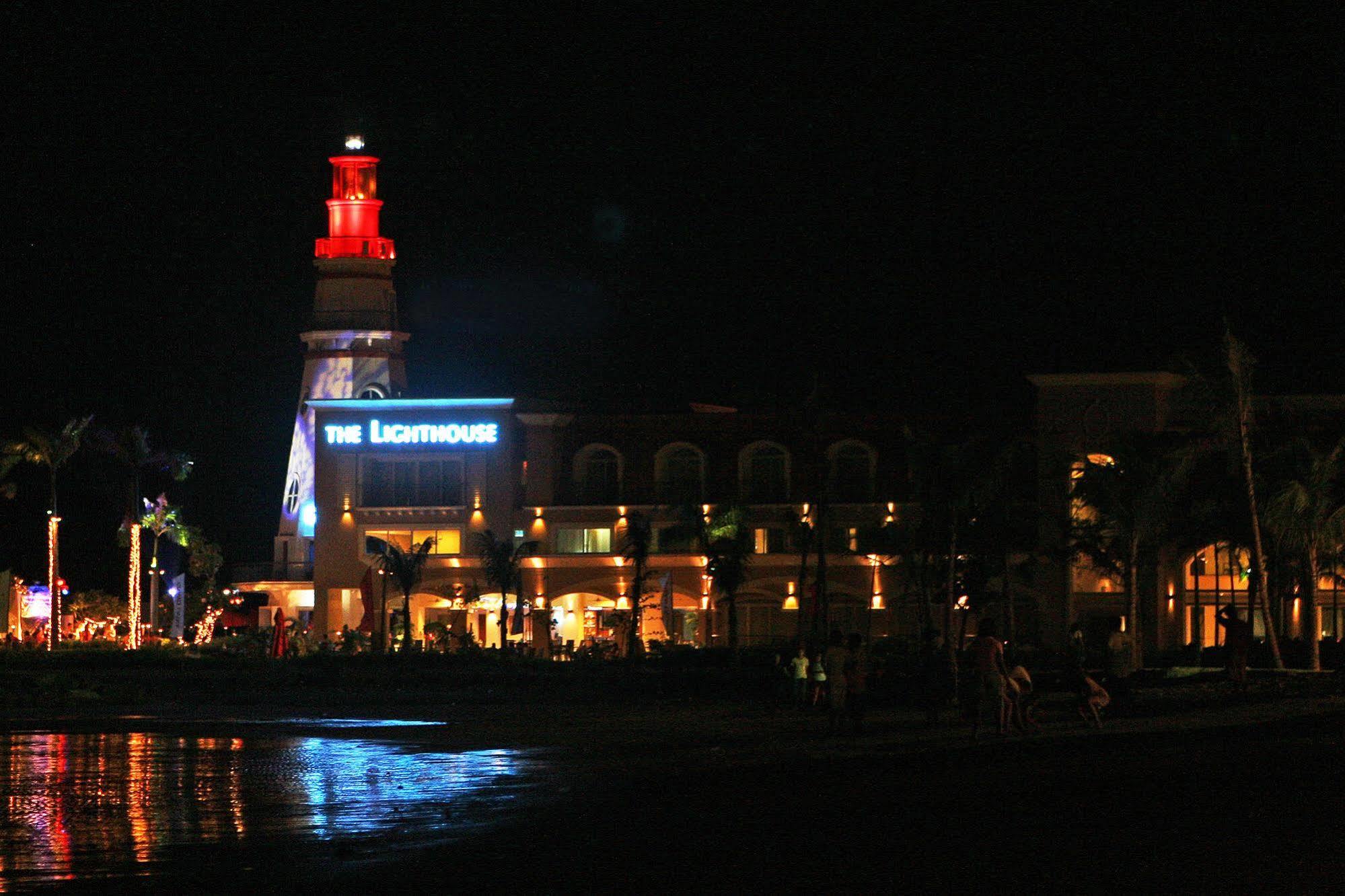 The Lighthouse Marina Resort Olongapo Exterior photo